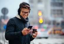 Геосоцсеть с миллиардным балансом запускает собственный мессенджер