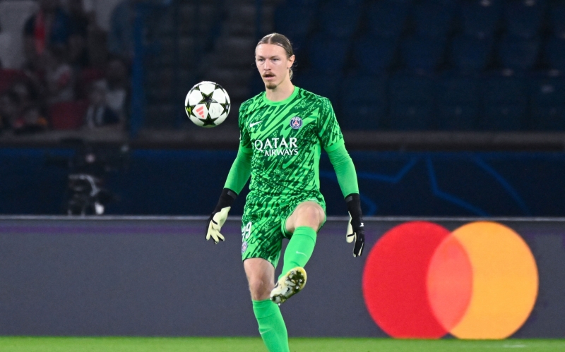 Пас Сафонова помог Кварацхелия забить гол "Челси" в матче Лиги чемпионов