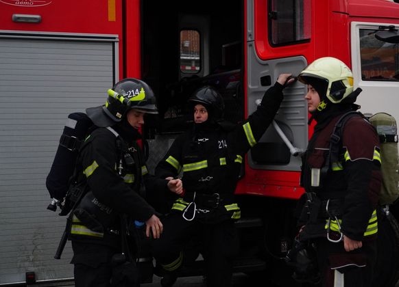 Площадь пожара в порту Темрюка после атаки БПЛА превысила 1,3 тыс. кв. м