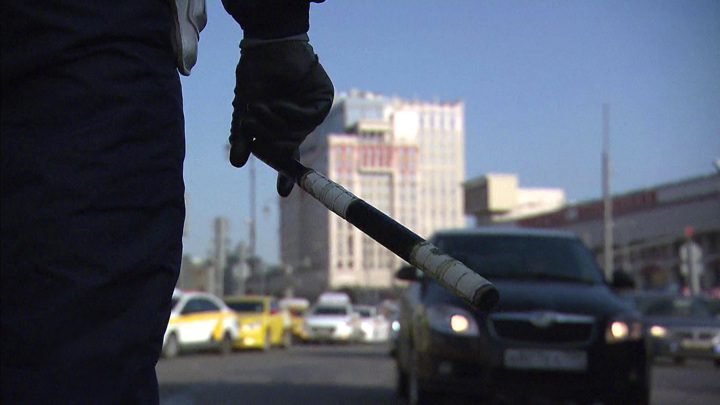 Автоюрист Воропаев объяснил, как будут проверять авто с номерами без флага РФ